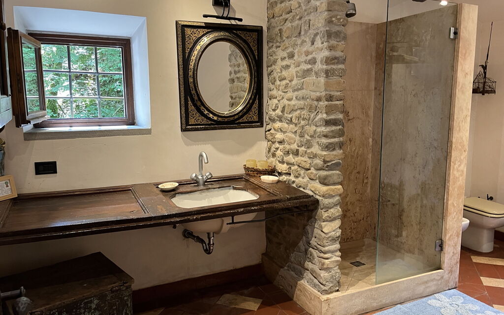 Molin Barletta, Private Pool, Nature - Marliana, Toscana: Autumn, Bathroom, Spring, Summer