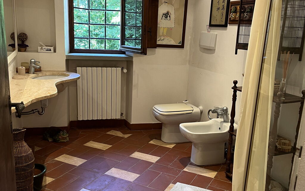 Molin Barletta, Private Pool, Nature - Marliana, Toscana: Autumn, Bathroom, Spring, Summer