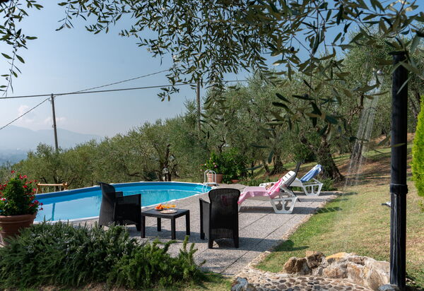 Casa Mony: Autumn, Building Exterior, Outdoor, Pool, Spring, Summer