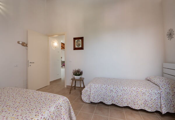 Casa Mony: Autumn, Bedroom, Spring, Summer