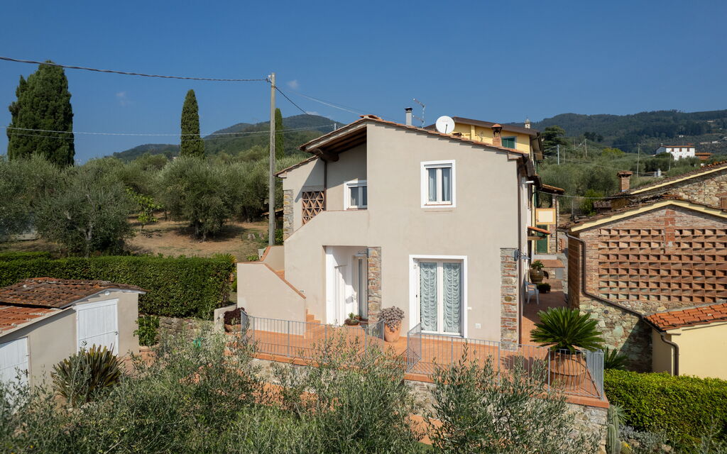 Casa Mony: Autumn, Building Exterior, Main Entrance, Outdoor, Spring, Summer