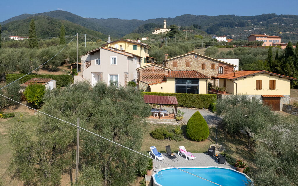 Casa Mony: Autumn, Building Exterior, Garden, Outdoor, Pool, Spring, Summer