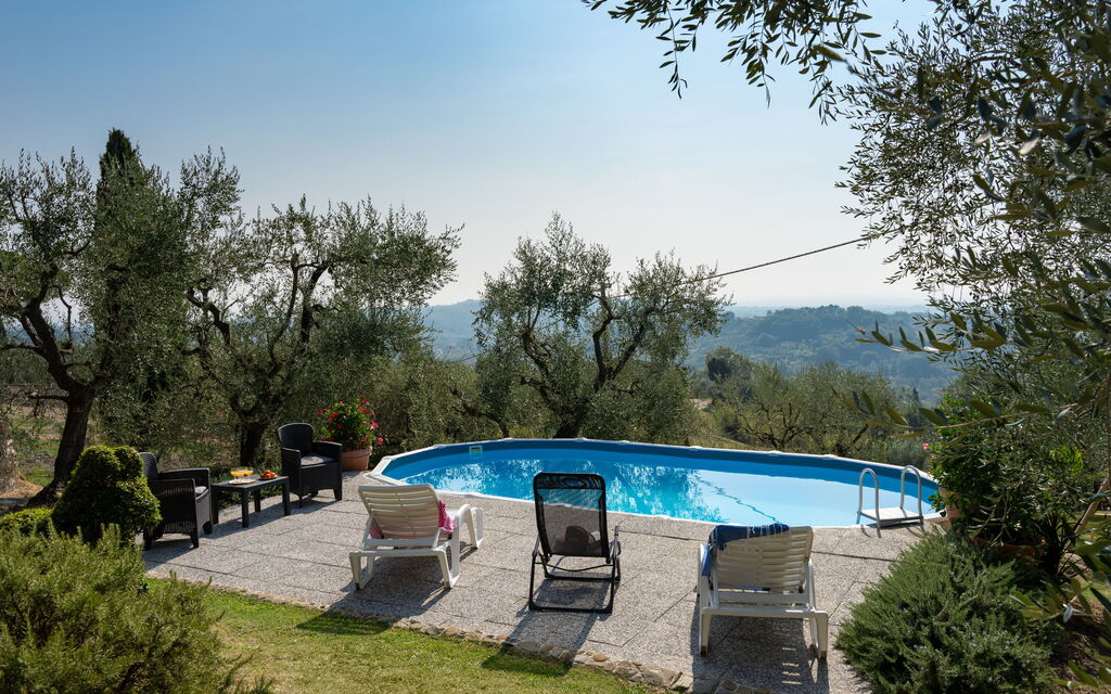 Casa Mony: Autumn, Building Exterior, Outdoor, Pool, Spring, Summer