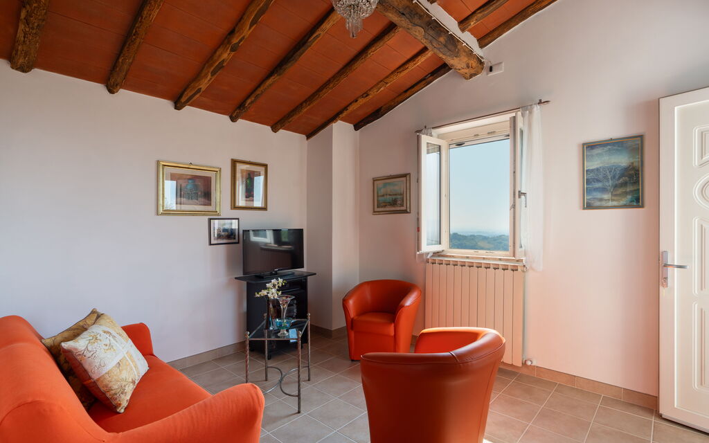 Casa Mony: Autumn, Living Room, Spring, Summer