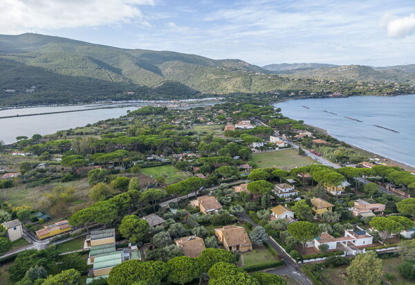 Giannella Beach Residence Apartment - Giannella, Grosseto: Autumn, Building Exterior, Spring, Summer