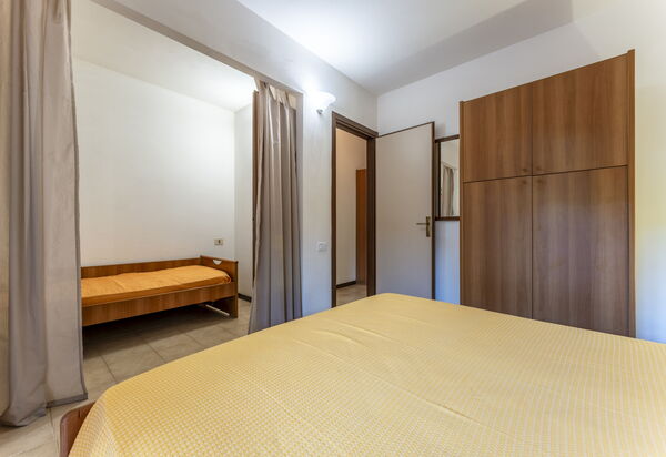 Giannella Beach Residence Apartment - Giannella, Grosseto: Autumn, Bedroom, Spring, Summer