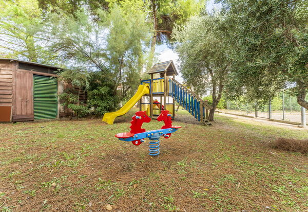 Giannella Beach Residence Apartment - Giannella, Grosseto: Autumn, Facilities, Spring, Summer