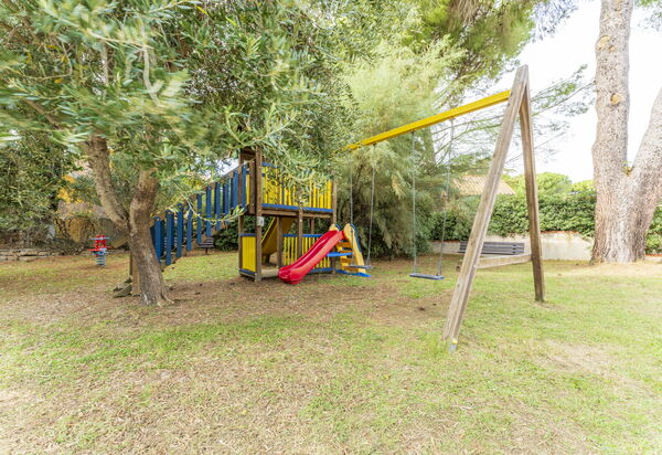 Giannella Beach Residence Apartment - Giannella, Grosseto: Autumn, Facilities, Spring, Summer