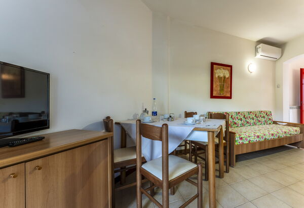 Giannella Beach Residence Apartment - Giannella, Grosseto: Autumn, Kitchen, Living Room, Spring, Summer