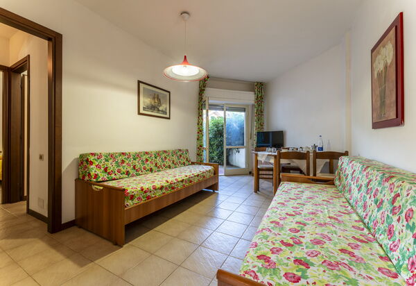 Giannella Beach Residence Apartment - Giannella, Grosseto: Autumn, Kitchen, Living Room, Spring, Summer