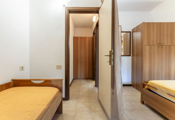 Giannella Beach Residence Apartment - Giannella, Grosseto: Autumn, Bedroom, Spring, Summer
