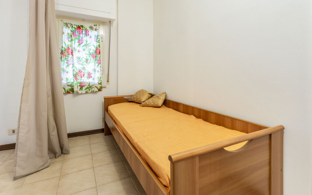 Giannella Beach Residence Apartment - Giannella, Grosseto - : Autumn, Bedroom, Spring, Summer