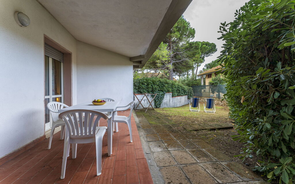 Giannella Beach Residence Apartment - Giannella, Grosseto - : Autumn, Garden, Spring, Summer