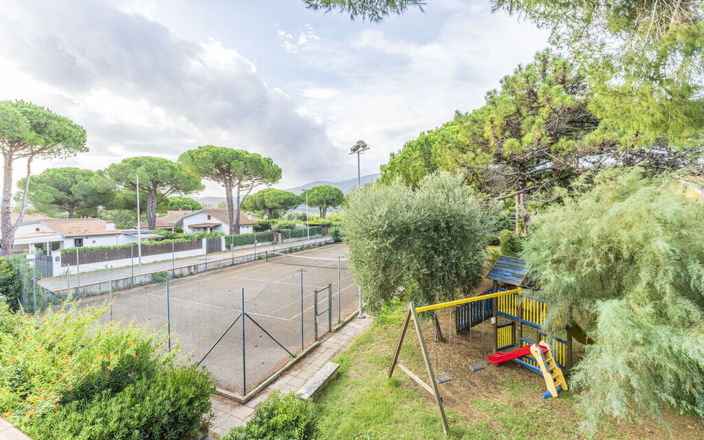 Giannella Beach Residence Apartment - Giannella, Grosseto: Autumn, Facilities, Spring, Summer