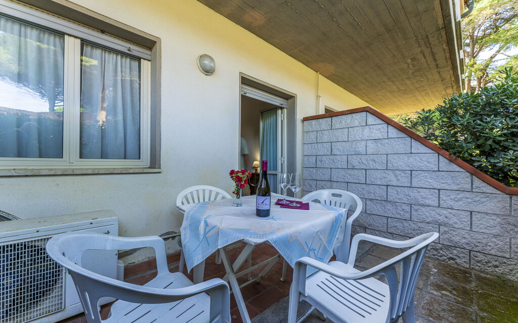 Giannella Beach Residence Apartment - Giannella, Grosseto - : Autunno, Estate, Giardino, Primavera