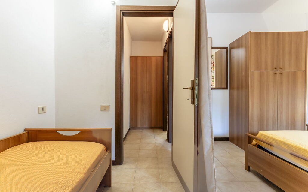 Giannella Beach Residence Apartment - Giannella, Grosseto - : Autumn, Bedroom, Spring, Summer