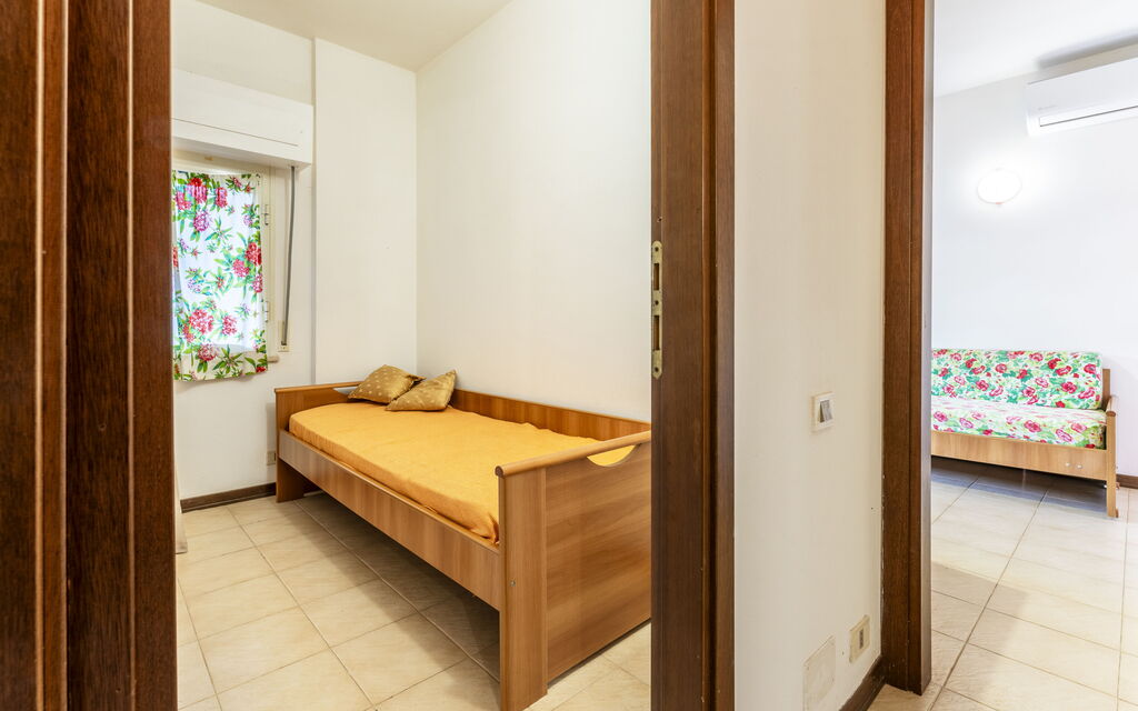 Giannella Beach Residence Apartment - Giannella, Grosseto - : Autumn, Bedroom, Spring, Summer