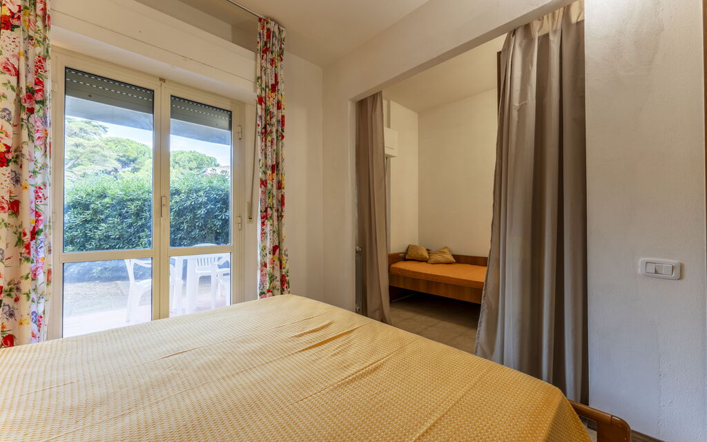 Giannella Beach Residence Apartment - Giannella, Grosseto - : Autumn, Bedroom, Spring, Summer