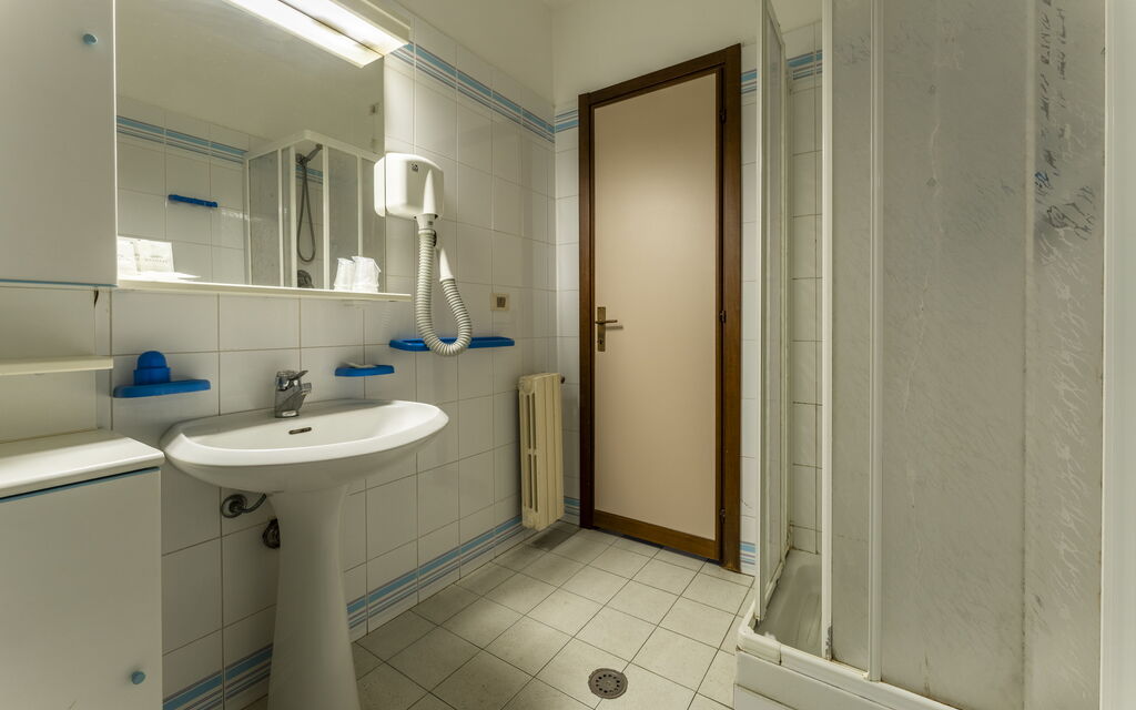 Giannella Beach Residence Apartment - Giannella, Grosseto - : Autunno, Bagno, Estate, Primavera