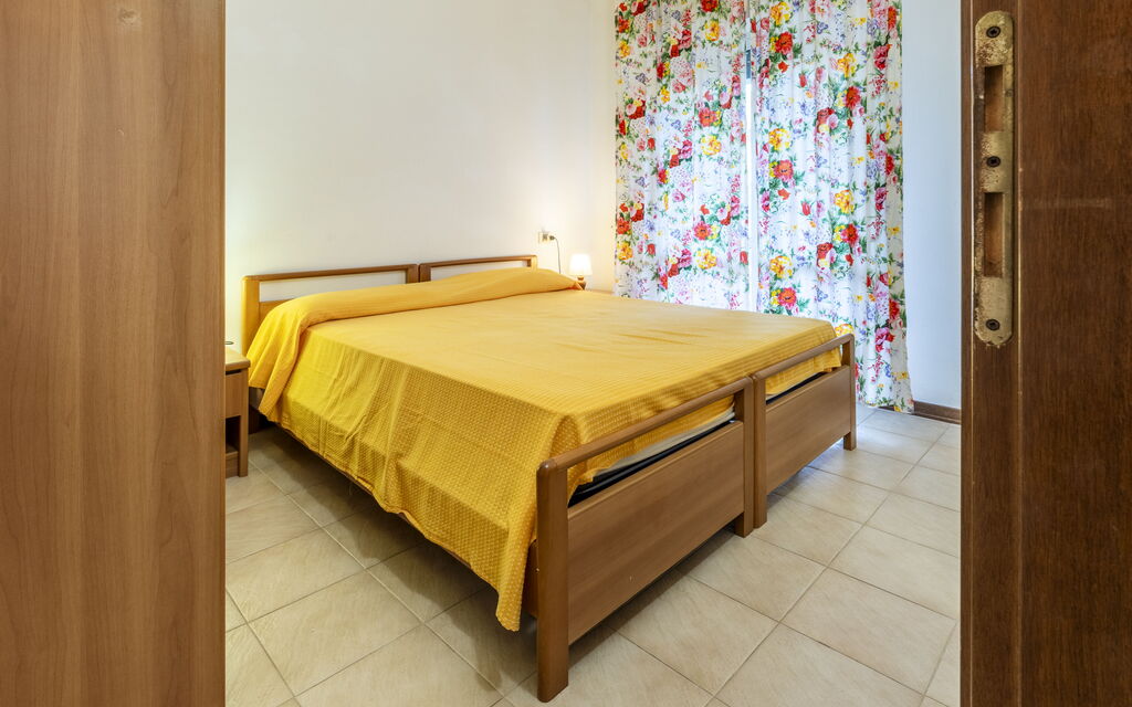 Giannella Beach Residence Apartment - Giannella, Grosseto - : Autumn, Bedroom, Spring, Summer