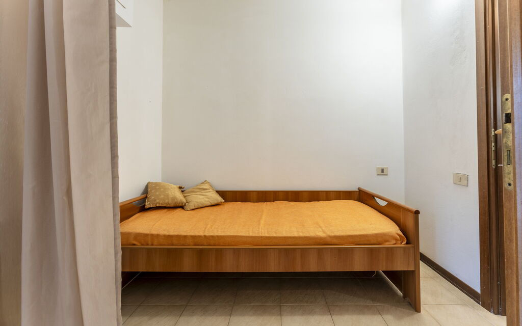 Giannella Beach Residence Apartment - Giannella, Grosseto - : Autumn, Bedroom, Spring, Summer