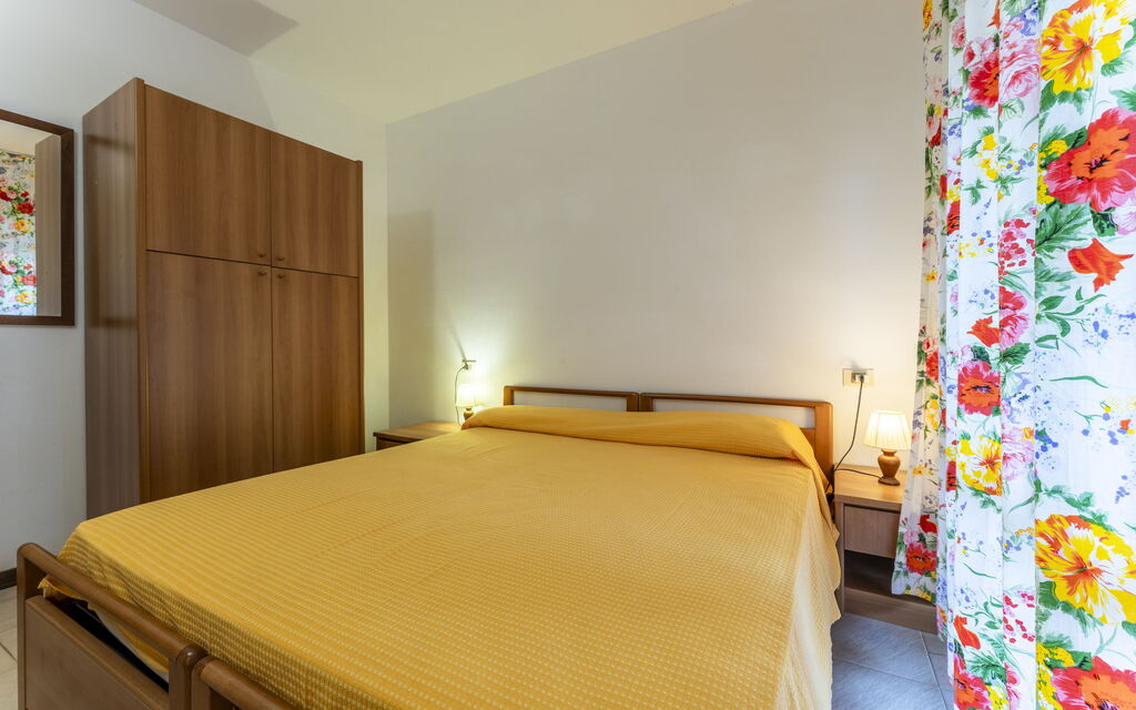 Giannella Beach Residence Apartment - Giannella, Grosseto - : Autumn, Bedroom, Spring, Summer