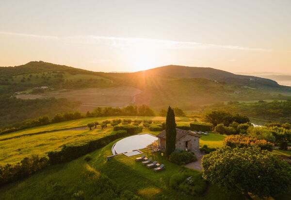 Villa Subtilia - Tenuta Di Murlo, Umbria: Autumn, Building Exterior, Spring, Summer