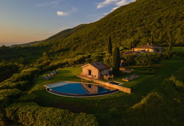 Villa Subtilia - Tenuta Di Murlo, Umbria: Autumn, Building Exterior, Pool, Spring, Summer