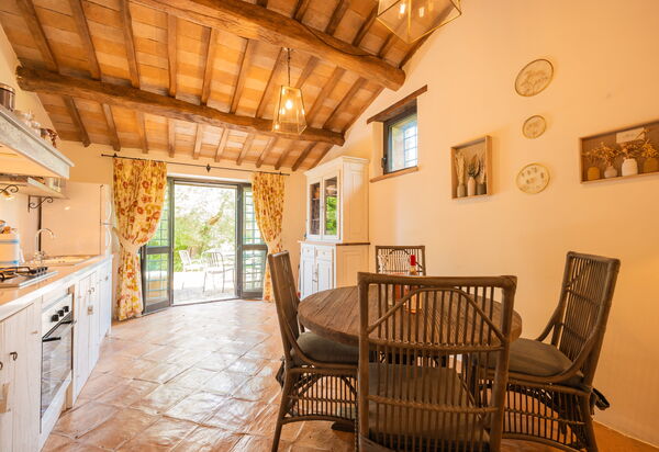 Villa Subtilia - Tenuta Di Murlo, Umbria: Autumn, Kitchen, Spring, Summer