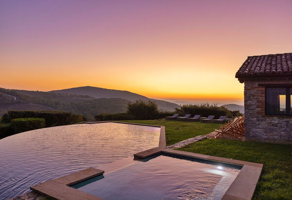 Villa Subtilia - Tenuta Di Murlo, Umbria: Autumn, Building Exterior, Pool, Spring, Summer