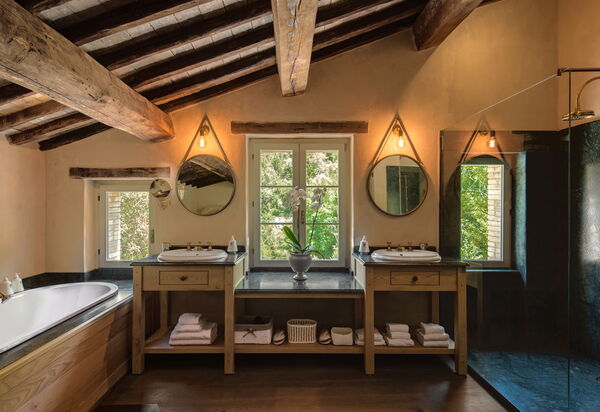 Villa Molinella - Tenuta Di Murlo, Umbria: Autunno, Bagno, Estate, Primavera