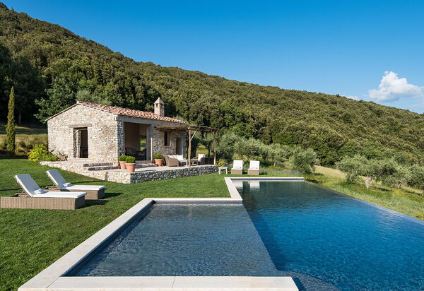 Villa Penna - Tenuta Di Murlo, Umbria: Autunno, Estate, Esterni, Piscina, Primavera
