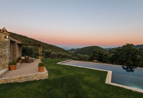 Villa Penna - Tenuta Di Murlo, Umbria: Autunno, Estate, Esterni, Piscina, Primavera
