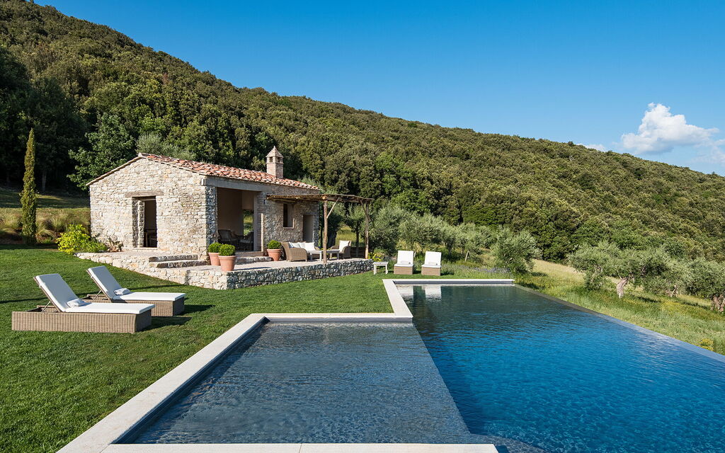 Villa Penna - Tenuta Di Murlo, Umbria: Autumn, Building Exterior, Pool, Spring, Summer