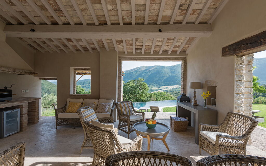 Villa Penna - Tenuta Di Murlo, Umbria: Autumn, Building Exterior, Spring, Summer