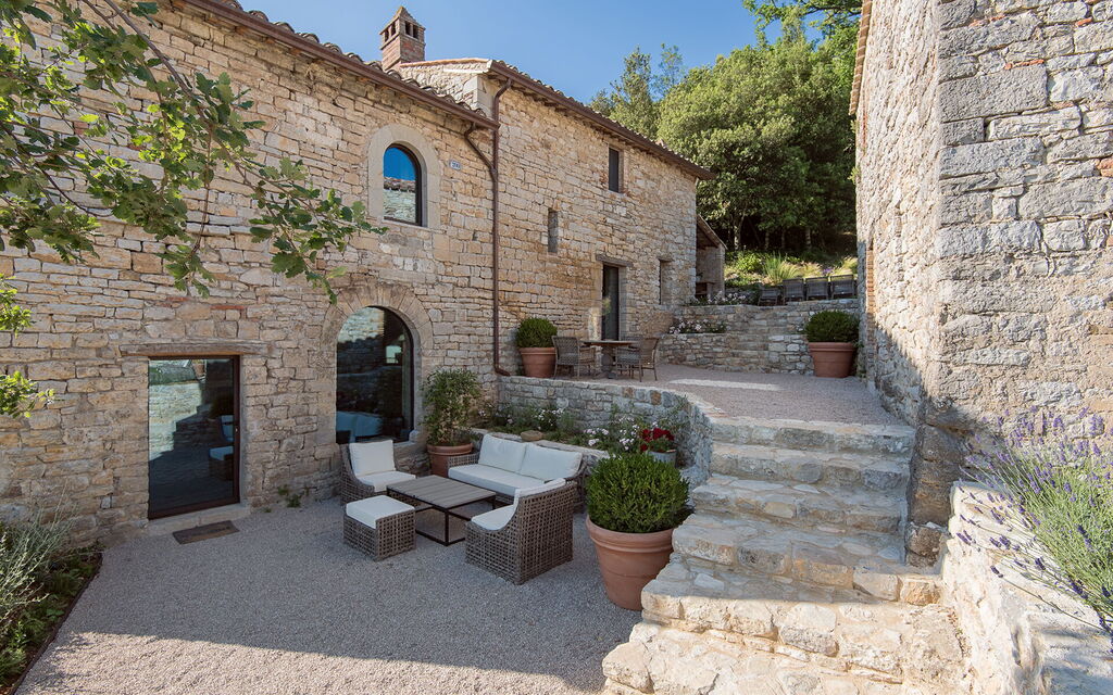 Villa Penna - Tenuta Di Murlo, Umbria: Autumn, Building Exterior, Spring, Summer