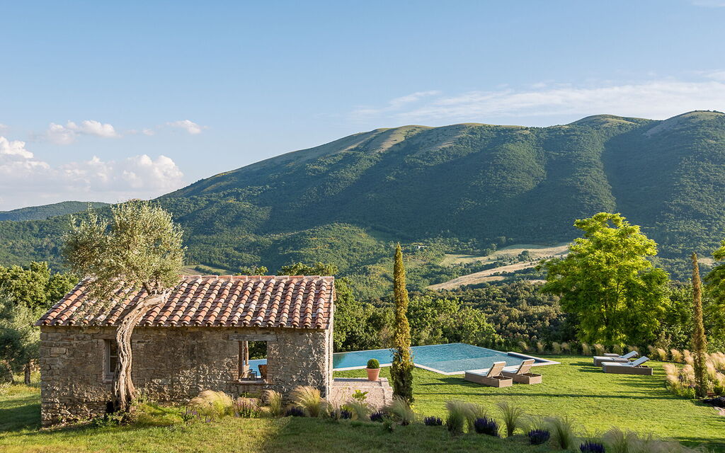 Villa Penna - Tenuta Di Murlo, Umbria: Autumn, Building Exterior, Pool, Spring, Summer