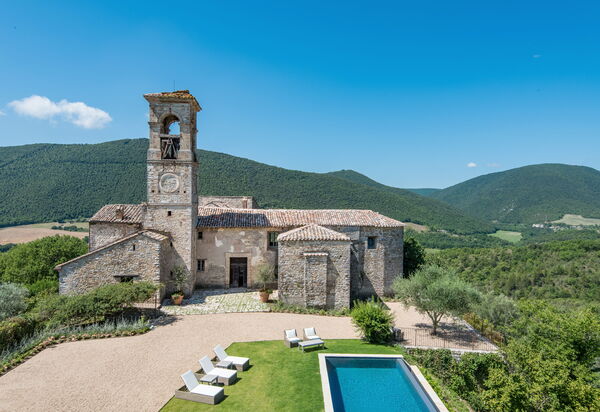 Villa Castiglione Ugolino - Tenuta Di Murlo, Umbria: Autunno, Estate, Esterni, Piscina, Primavera