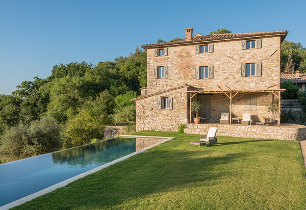 Villa Castiglione Ugolino - Tenuta Di Murlo, Umbria: Autunno, Estate, Piscina, Primavera