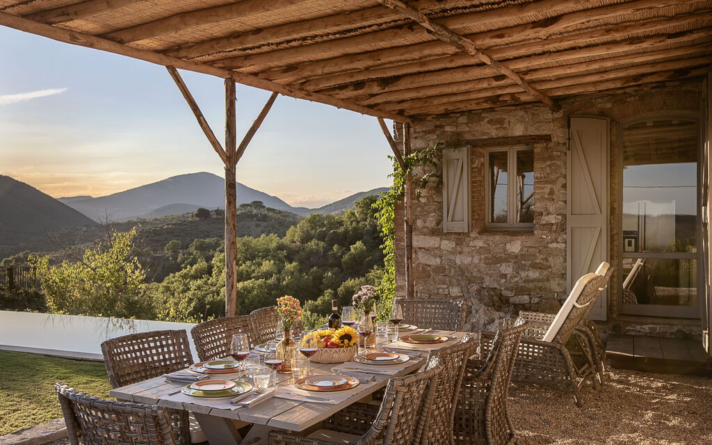 Villa Castiglione Ugolino - Tenuta Di Murlo, Umbria: Autunno, Estate, Esterni, Primavera
