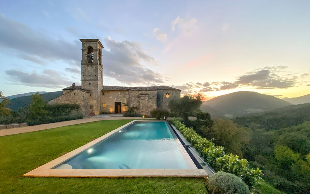 Villa Castiglione Ugolino - Tenuta Di Murlo, Umbria: Autunno, Estate, Esterni, Piscina, Primavera