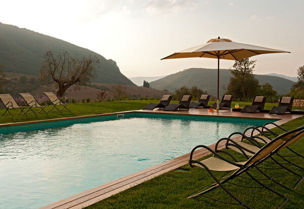 Villa Caminata - Tenuta Di Murlo, Umbria: Autumn, Building Exterior, Pool, Spring, Summer