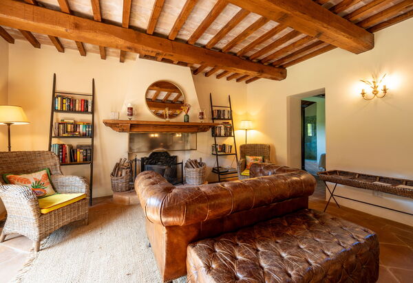 Villa Caminata - Tenuta Di Murlo, Umbria: Autumn, Living Room, Spring, Summer
