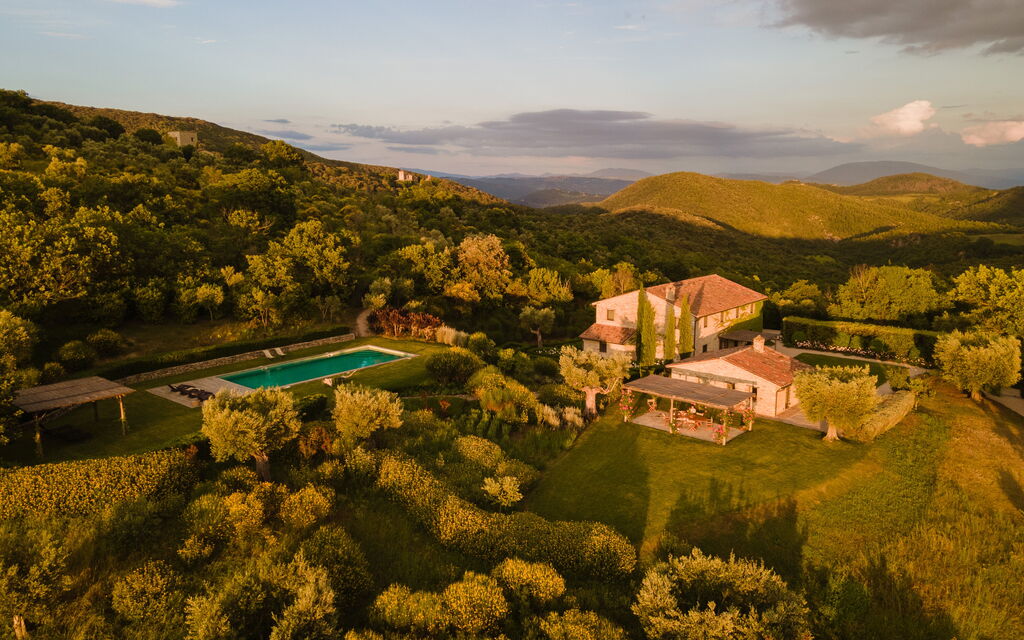Villa Caminata - Tenuta Di Murlo, Umbria: Autumn, Building Exterior, Pool, Spring, Summer
