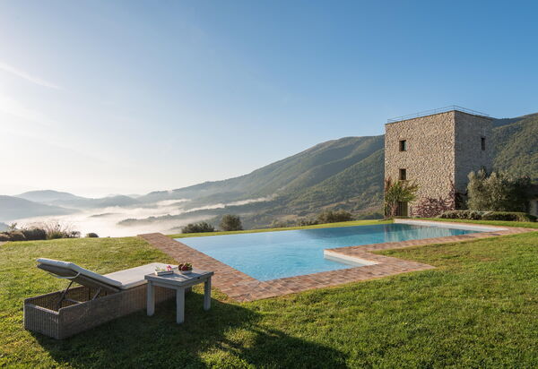 Villa Torre - Tenuta Di Murlo, Umbria: Autumn, Building Exterior, Garden, Pool, Spring, Summer