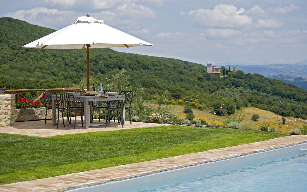 Villa Torre - Tenuta Di Murlo, Umbria: Autunno, Estate, Esterni, Giardino, Piscina, Primavera