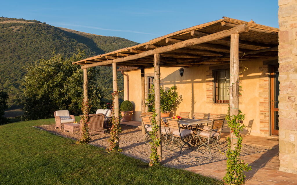 Villa Torre - Tenuta Di Murlo, Umbria: Autunno, Estate, Esterni, Giardino, Primavera