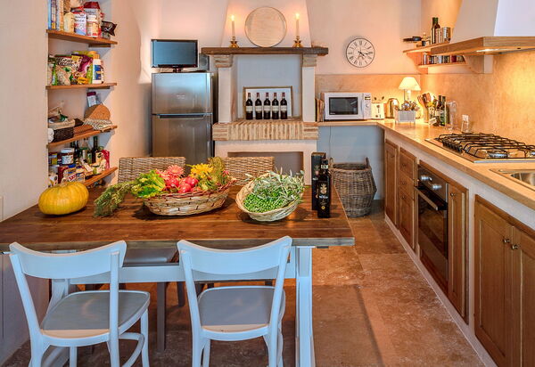 Villa Santa Croce - Tenuta Di Murlo, Umbria: Autumn, Kitchen, Spring, Summer