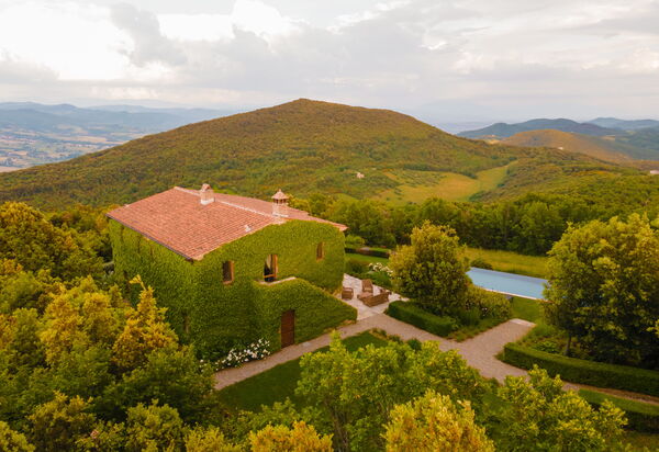 Villa Santa Croce - Tenuta Di Murlo, Umbria: Autumn, Building Exterior, Pool, Spring, Summer