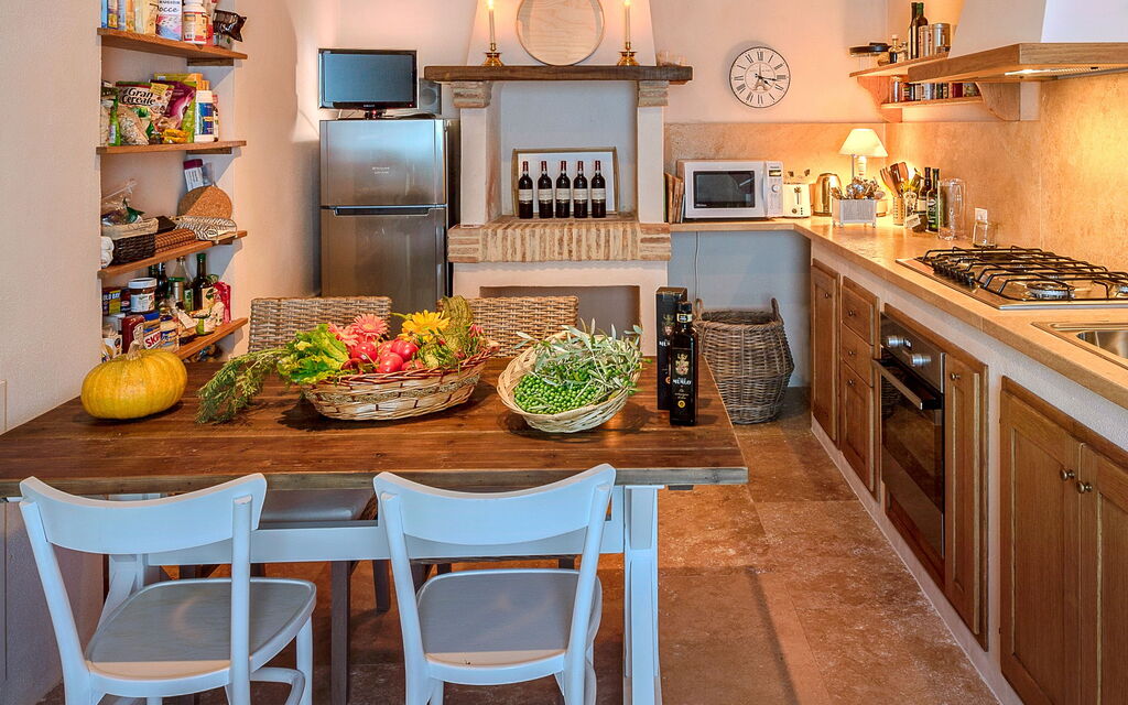 Villa Santa Croce - Tenuta Di Murlo, Umbria: Autumn, Kitchen, Spring, Summer